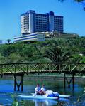 Rio Alcabrichel y Hotel Golf Mar